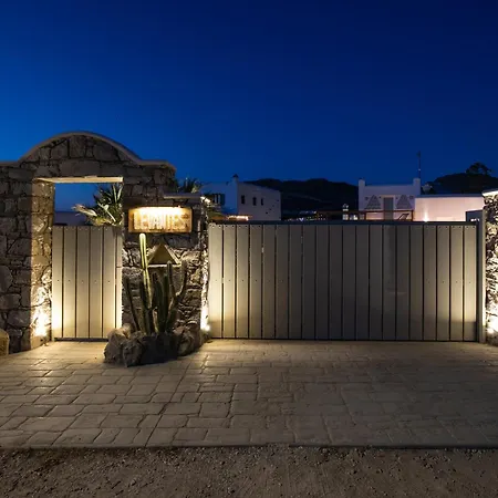 Levantes House Mykonos 아노 메라